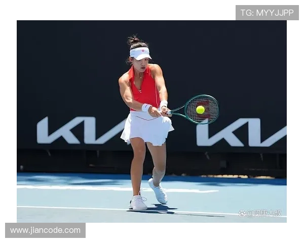 网球大满贯赛季精彩回顾：明星选手纷纷亮相，赛场激烈角逐再掀热潮